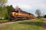 WC #7501 and BNSF #5459 head up a train 